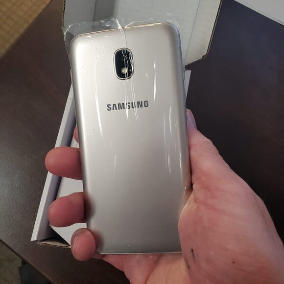 Samsung Galaxy J3 16GB Unlocked. In good condition !!! - Picture 2 of 5